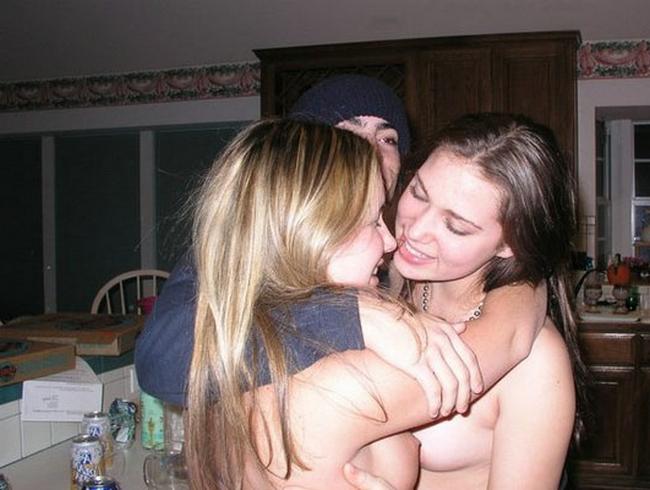 Вечеринка с пьянющими дамами перешла в групповой секс 14 фото