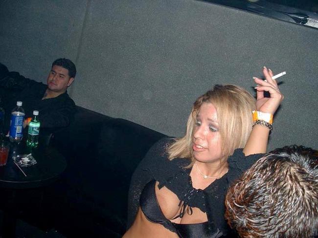 Голые вечеринки с пьяными сучками 3 фото