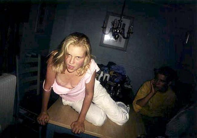 Голые вечеринки с пьяными сучками 9 фото