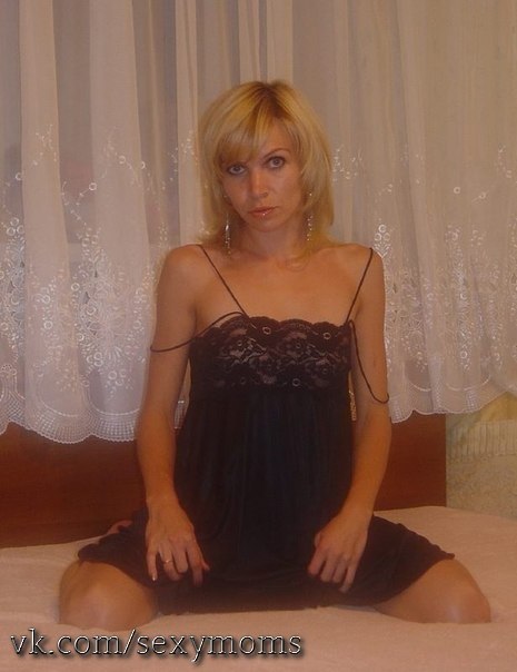 Зрелые красотки выставляют письки 17 фото