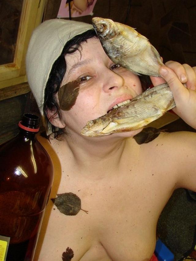 Пристарелая парочка активно проводит время на пенсии 14 фото