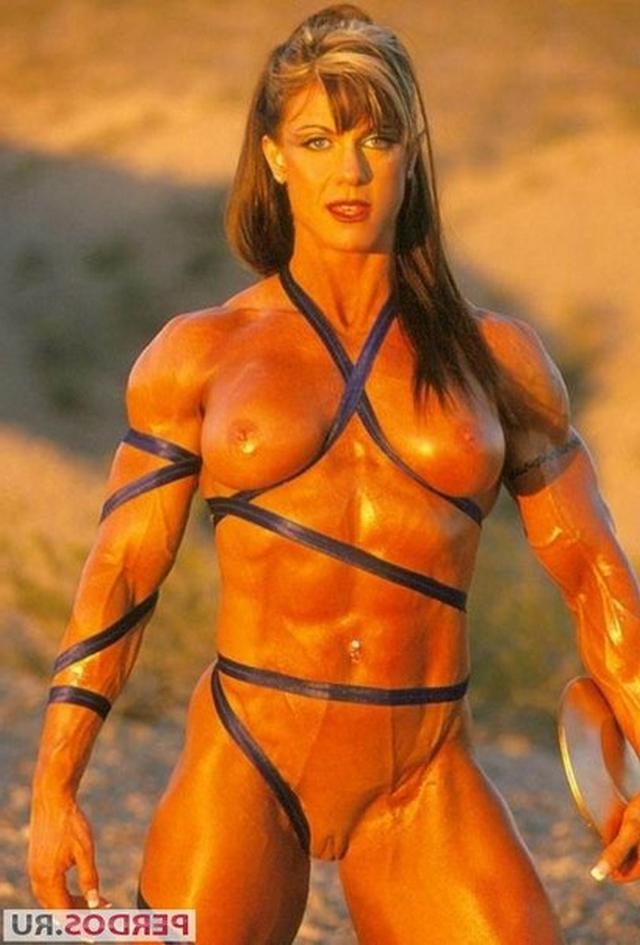 Накаченные милашки показывают красоты 10 фото