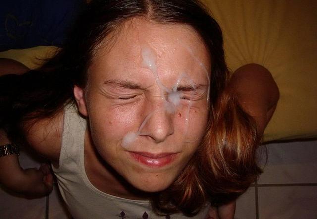 Густая сперма заливает лица девок 22 фото