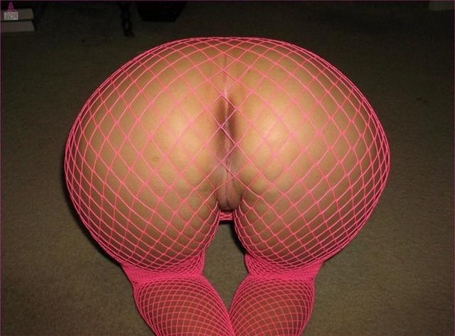 Откровенно показывают самое сокровенное 35 фото