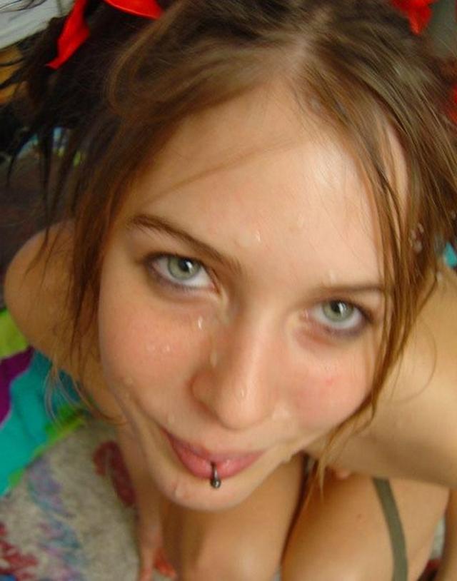 Откровенные снимки татуированных иностранок 8 фото