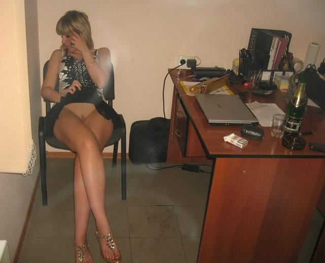 Белокурая бестия с рабочими дырочками 30 фото