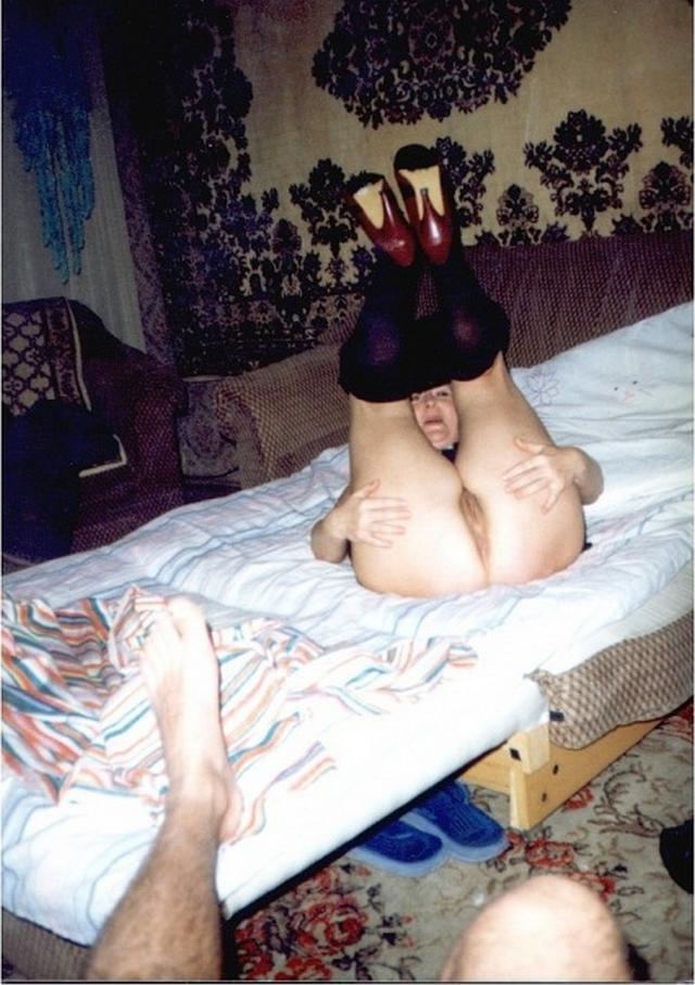 Молоденькие давалки в интересных позах 43 фото