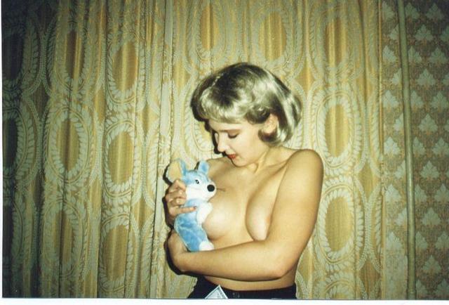 Молоденькие цыпочки показали тела 6 фото