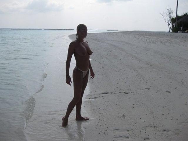 Волочкова вывалила свои сиськи 6 фото