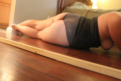 Толстушки в белье показывают огромные сиськи и жопы 3 фото