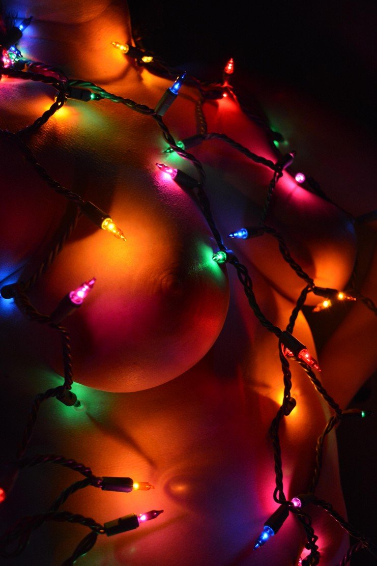 Стройные милашки показывают попки и киски 1 фото