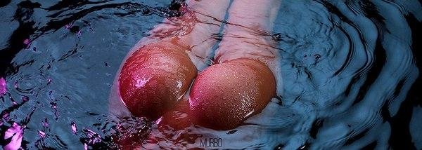 Стройные милашки показывают попки и киски 12 фото